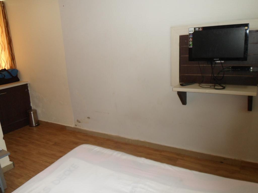 Hotel Avion Inn อาเมดาบัด ห้อง รูปภาพ