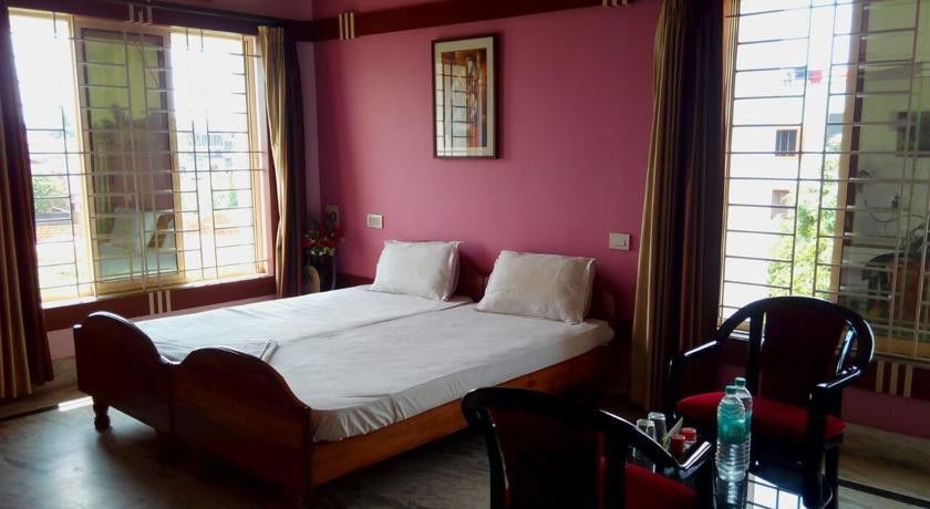Hotel Avion Inn อาเมดาบัด ภายนอก รูปภาพ